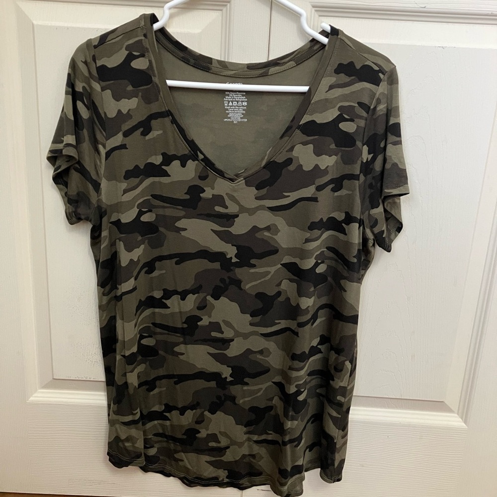 Women’s camo tshirt